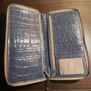 Blue Brahmin travel wallet